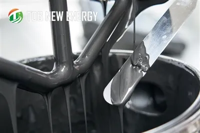 Exigences de finesse pour la suspension de batterie au lithium-ion